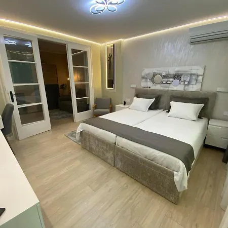 Sea Breeze 1 Апартамент *