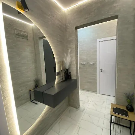 Апартамент Sea Breeze 1 *